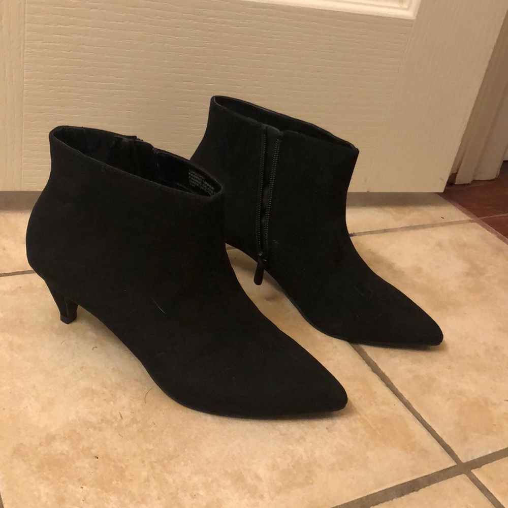 Black suede kitten heel booties